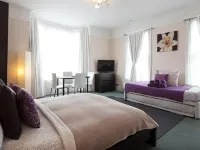 Home2Home-Rooms Отели рядом с достопримечательностью «Актон»
