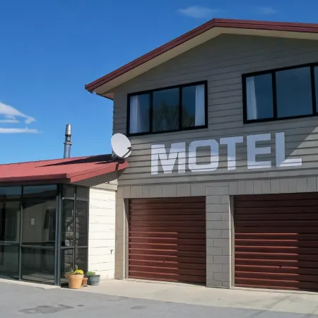 Sierra Motel and Apartments