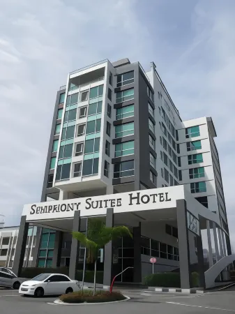 Symphony Suites Hotel Отели рядом с достопримечательностью «Big Coral Cave ,Gunung Karang Besar»
