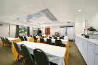 Ramada by Wyndham Temple Terrace/Tampa North