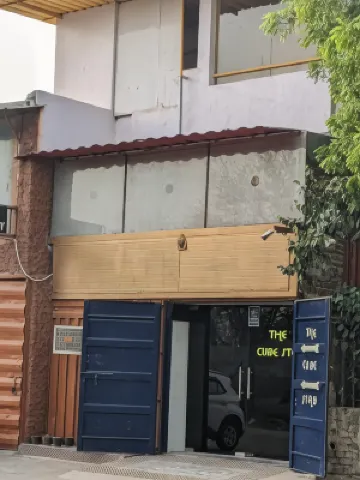 Hotel the Cube Stay Hotels near Tomb of Adham Khan