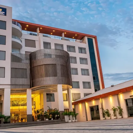 The Elite Lucknow Convention Hotel