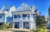 4-Bedroom Vacation Home Steps to Seaside Heights Boardwalk - 4-Star