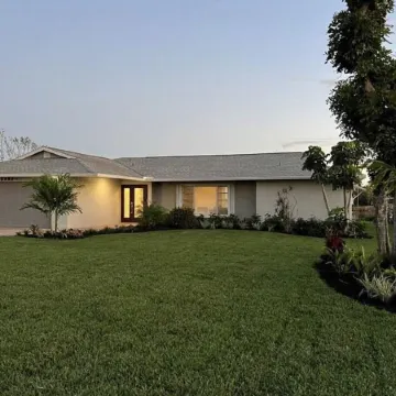 Lakeside Paradise Getaway Near Southwest Florida's Top Beaches! Pool Table 3B\3B