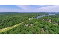 Creek & Golf View, Deck, Pool Table, Beach, Fish, Lakes, Indoor Pool & Gym 4Fee Hotels in Hot Springs Village