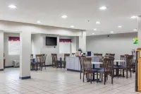 Quality Inn & Suites Grove City-Outlet Mall Hotels in Springfield Township