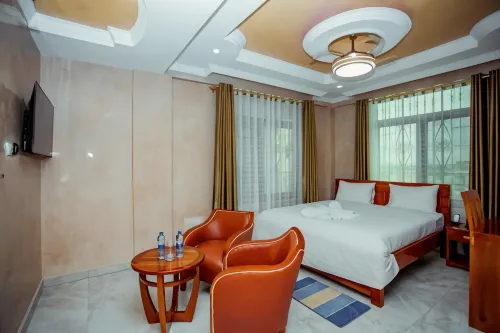 Silver Paradise Hotel