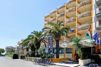 Hotel Canguro Hotels near La Vela
