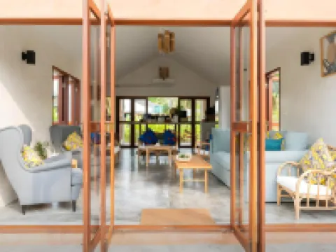 小白鳥旅行者旅舍 沽島酒店