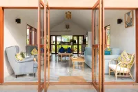 The Little White Bird Traveller Hostel Hotels in Koh Kood