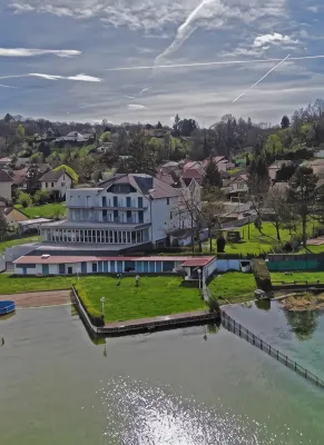 Beau Rivage Hotel di Gillonnay