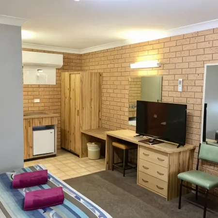 Three Ways Motel