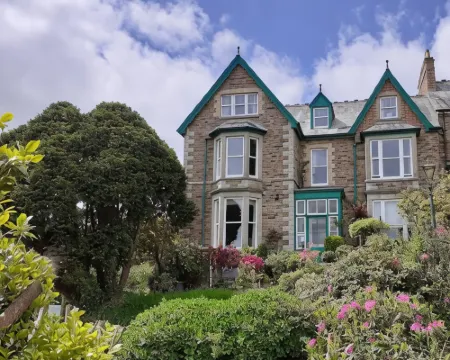 Penrose Bed & Breakfast Hotels in Lostwithiel
