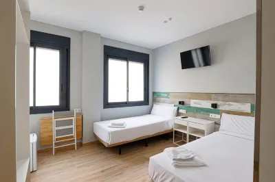 Hey Rooms Hotels near Galerias Unicentro