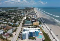 Oceanfront Views - Pvt Beach Area & Heated Pool - Easy Walk to Restaurants, Etc.