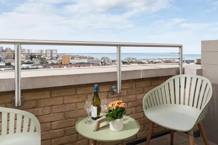 Q Square by Supercity Aparthotels Отели рядом с достопримечательностью «University of Brighton Art Gallery»