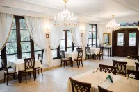 Hotel Royal Plaza by TimHotels Hotels in Neussentesch