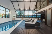 Courtyard Puerto Montt Hotels in Пуэрто Монт