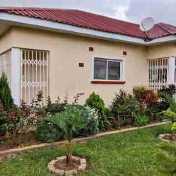 Home up Guest Apartments and Lodge Hotel Exterior