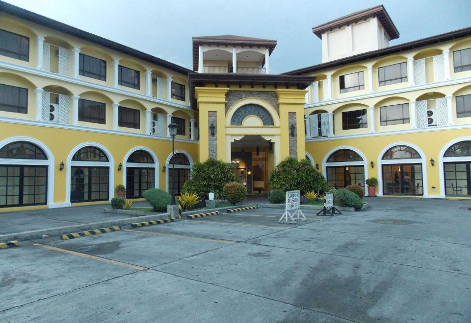hotel overview picture