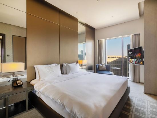 Manzil 3BR with pool near Dubai Frame