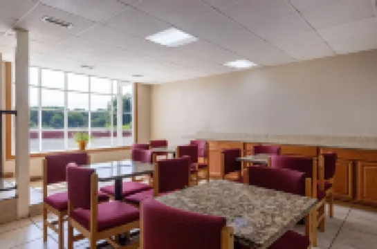 デイズ イン バイ ウィンダム リンカーントン リンカーントンのホテル