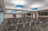 La Quinta Inn & Suites by Wyndham Covington Hotels in Covington