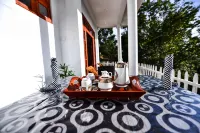 Zircon Ella - Pet friendly