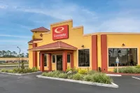 Econo Lodge Inn & Suites Maingate Central Hotels in Kissimmee
