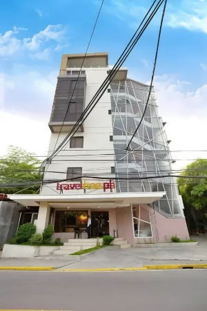 Travelbee Business Inn