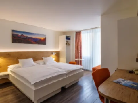 โรงแรมแบร์เนอร์โฮฟ โรงแรมในอินเทอร์ลาเคิน