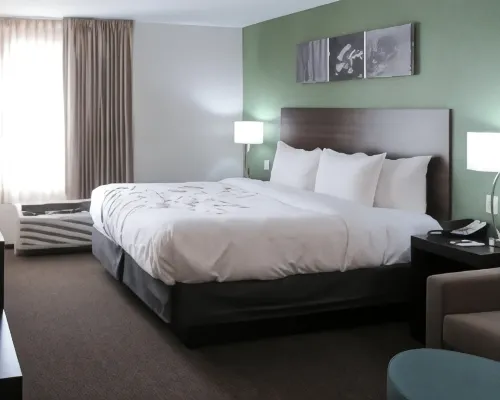 Sleep Inn & Suites Chiloquin-Crater Lake Junction Hotels in Klamath County