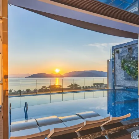 La Vague Hotel