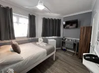 The Commongate Hotels Hotels near Altitude Adventure High Ropes