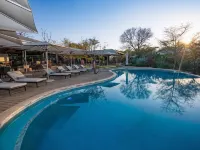 Insika Lodge - Pools