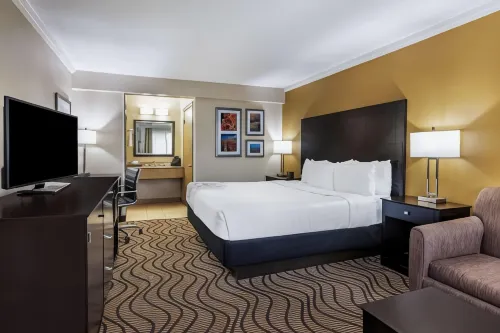 La Quinta Inn & Suites by Wyndham Carlsbad - Legoland Area