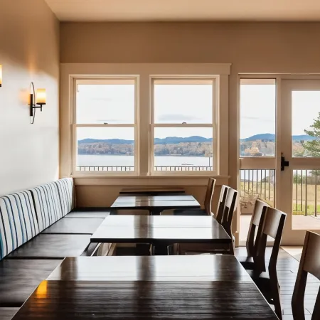 Belfast Harbor Inn
