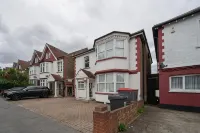 Flexistay Norbury Aparthotel Hotels near Croydon University Hospital
