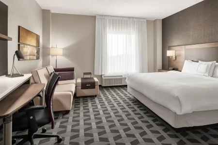 TownePlace Suites Charlotte Fort Mill Отели в г. Веддингтон