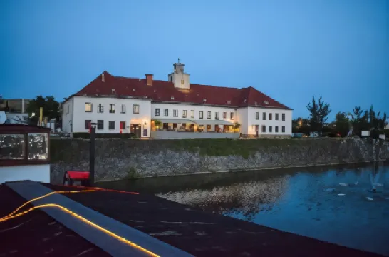 艾伯塔芬餐廳和旅館 德勒斯登博覽中心（Messe Dresden）附近的飯店