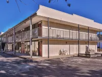 Candlewick Inn and Suites Hotels in Eureka Springs