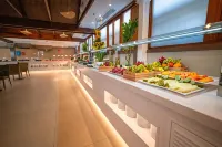 HL Miraflor Suites Hotel