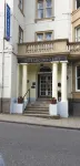 George and Abbotsford Hotel a 