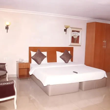 Choice Suites 111- Guest Room