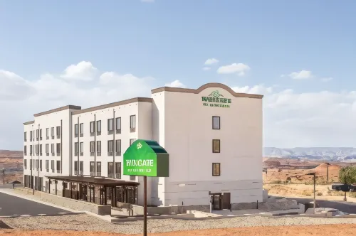 Wingate by Wyndham Page Lake Powell Hotel a Page