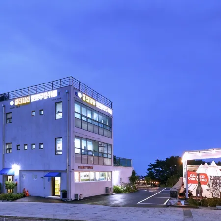 Ulsan Ganjeolgot Windmill Caravan Pension Отели рядом с достопримечательностью «Пляж Джинха»