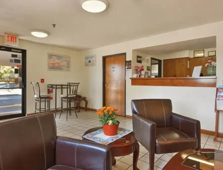 Super 8 by Wyndham Lewiston Auburn Area