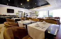 Green Hotel Motel Hotels in Varano Borghi