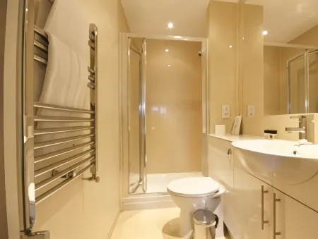 Lodge Drive Serviced Apartments Отели рядом со станцией Enfield Town