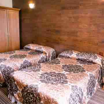 Zemlyanichniye Holmy Hotel Rooms